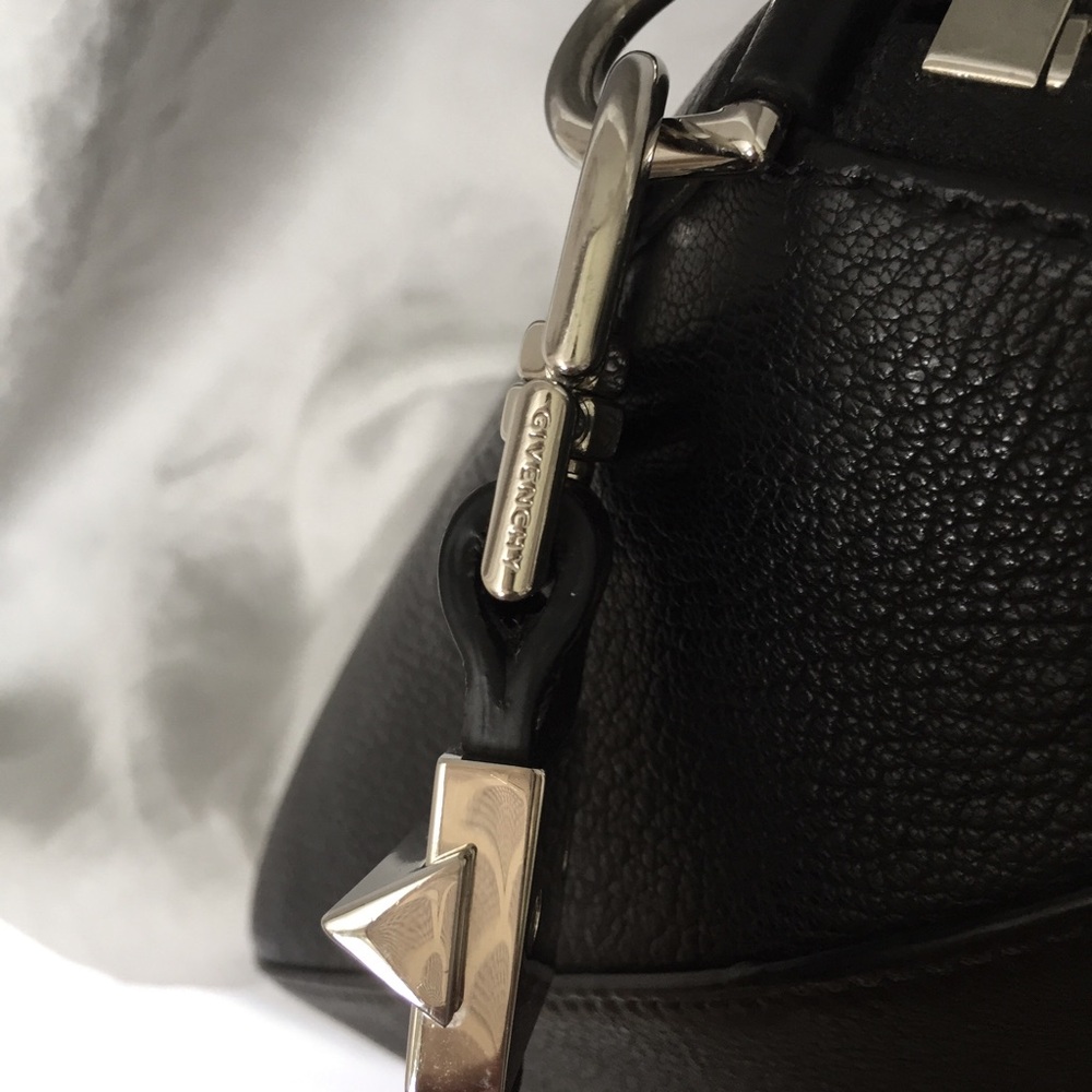 Givenchy Antigona Small Black Sugar Satchel - Picture 5 of 8